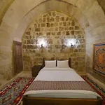 Cave Hotell