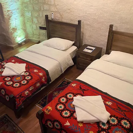 Cave Hotel 2*