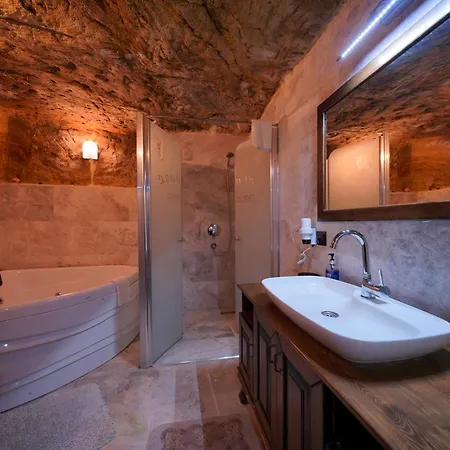 Cave Hotel 2*