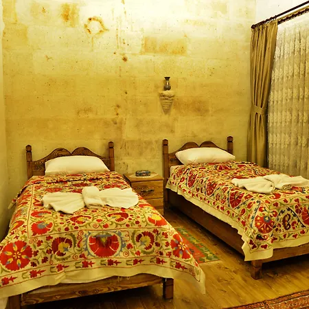 Hotel Cave 2*