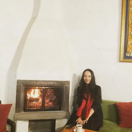 Hotel Cave